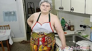 naked granny ertoic videos