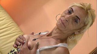 skinny milf creampie