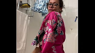 my mom has big tits
