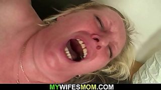 caught sex with mom while watching tv br