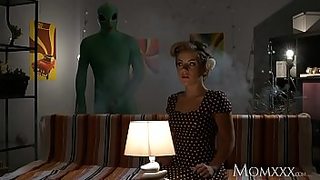 hot mom deep throat huge dick