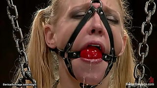 blonde milf first clit